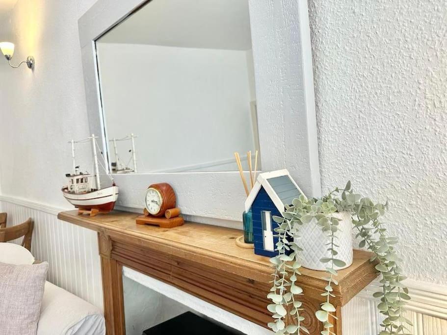 Ship Cottage Tenby Beach 50M Kültér fotó
