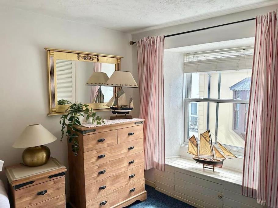 Ship Cottage Tenby Beach 50M Kültér fotó