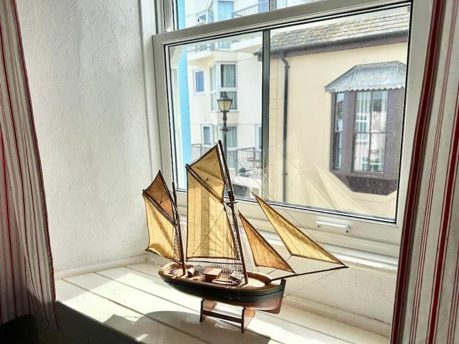 Ship Cottage Tenby Beach 50M Kültér fotó