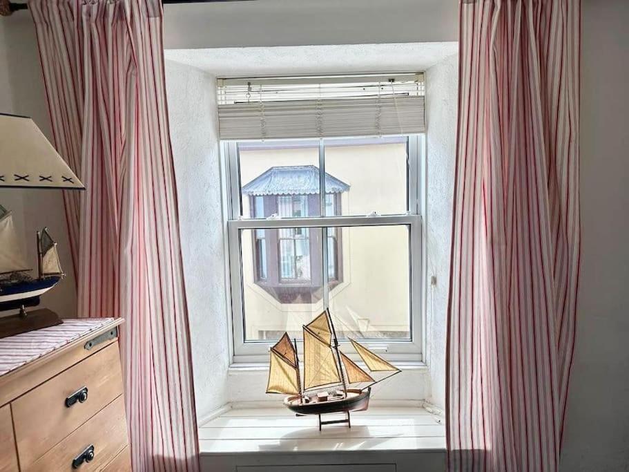 Ship Cottage Tenby Beach 50M Kültér fotó